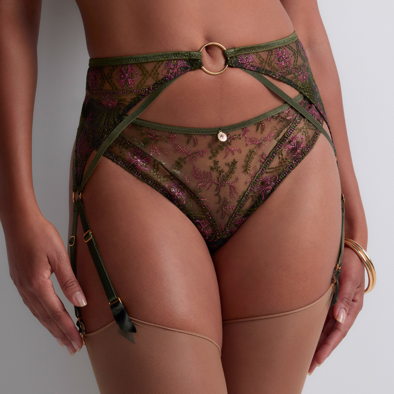 Sound of Heart Tanga in Dark Garden