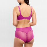 Amour Underwired Seamless Bra in Magenta