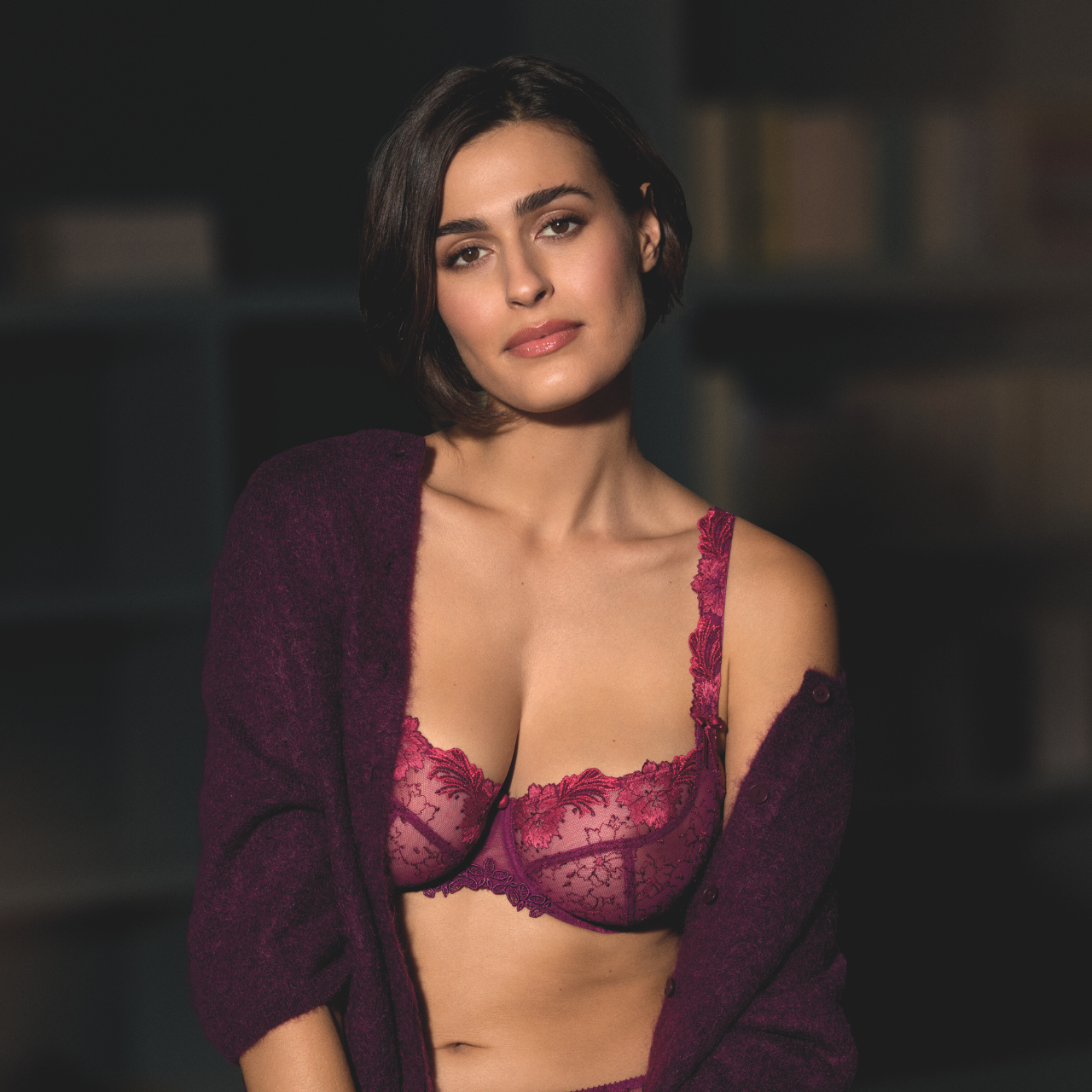 Clea Low Neck Bra in Grenat