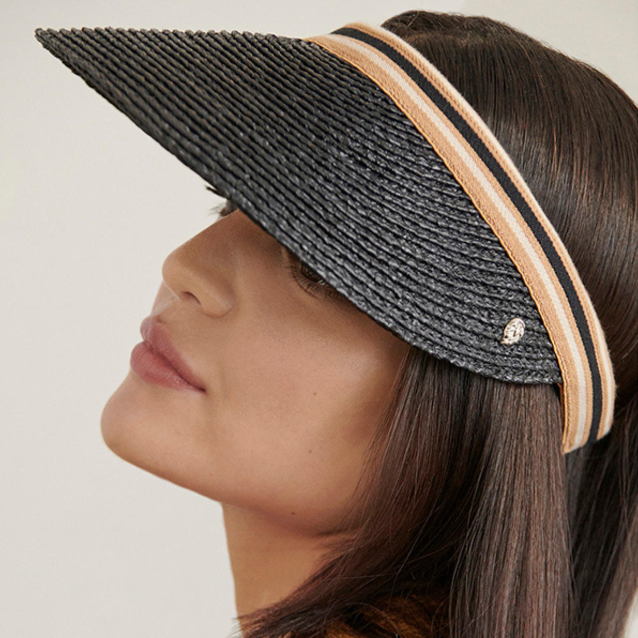 HELEN KAMINSKI ブラックベレー帽⭐︎ Helen Kaminski Bianca Visor in Charcoal/Black Stripe | Caroline
