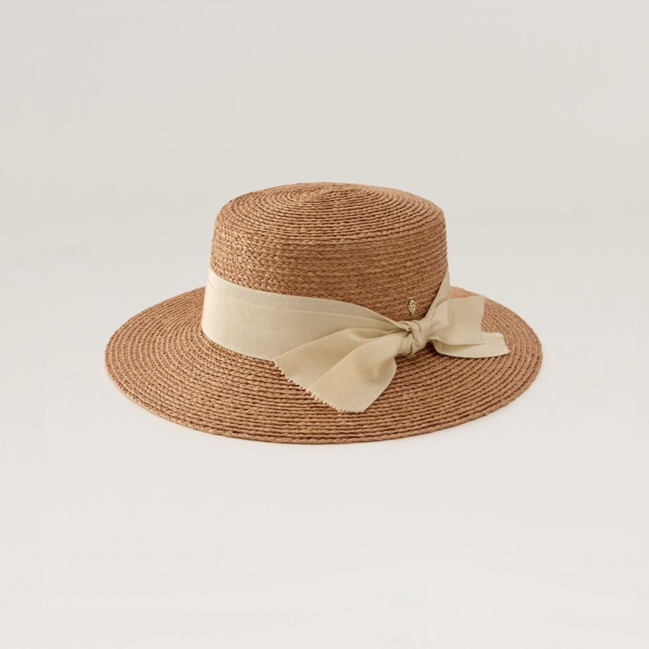 Dulani Raffia Braid Boater Hat in Nougat/Cream