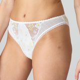 Chen Rio Briefs in White Yacht