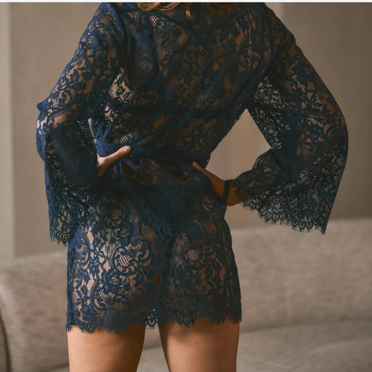 Desiree Short Lace Robe in Nuit