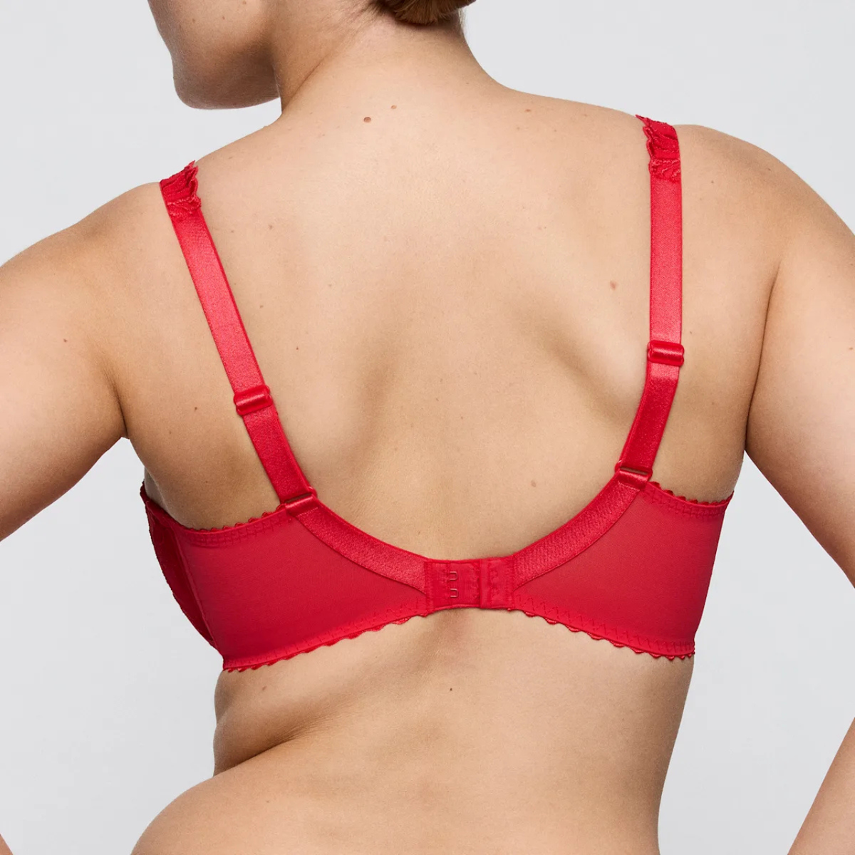 Solisse Balcony Bra Vertical Seam in True Red