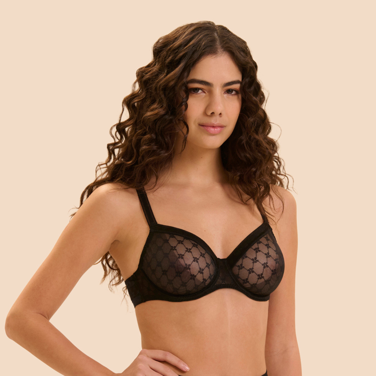 Plume Moulded Plunge Bra in Black
