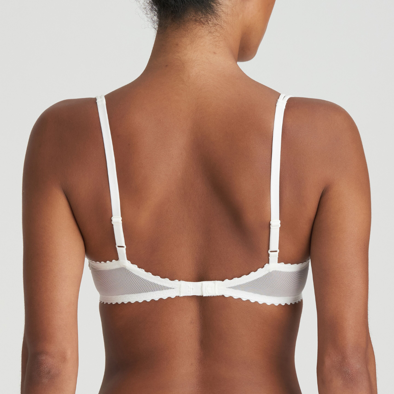 Jane Horizontal Seam Bra in Natural