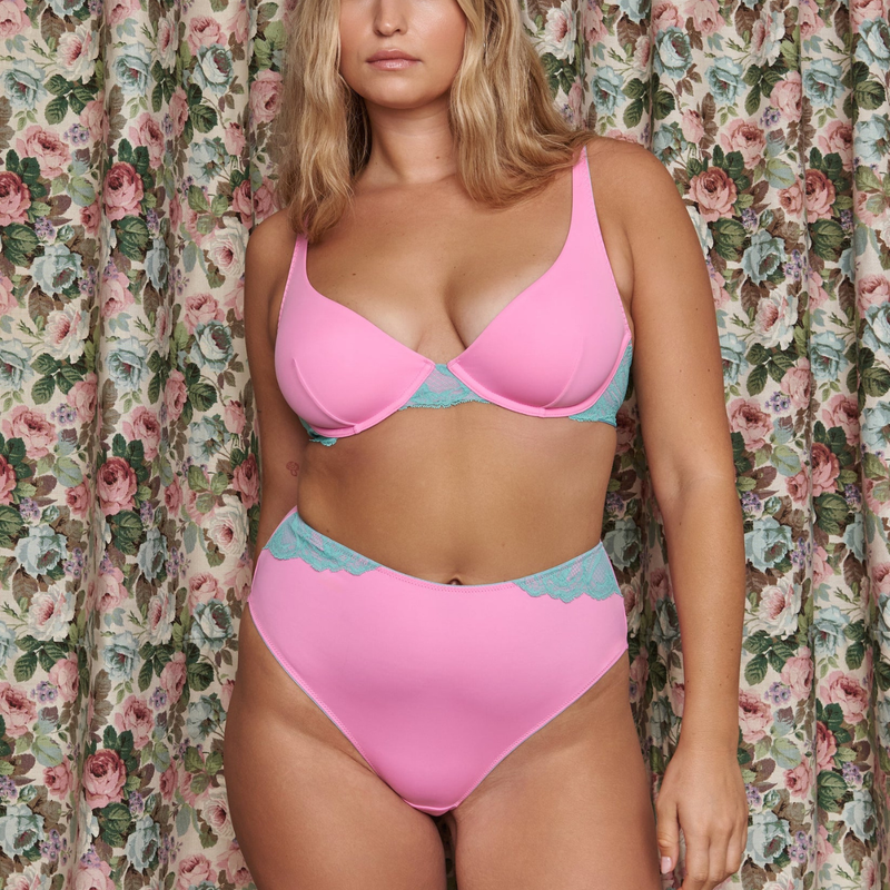 Summer Scoop Neck Underwire Bra