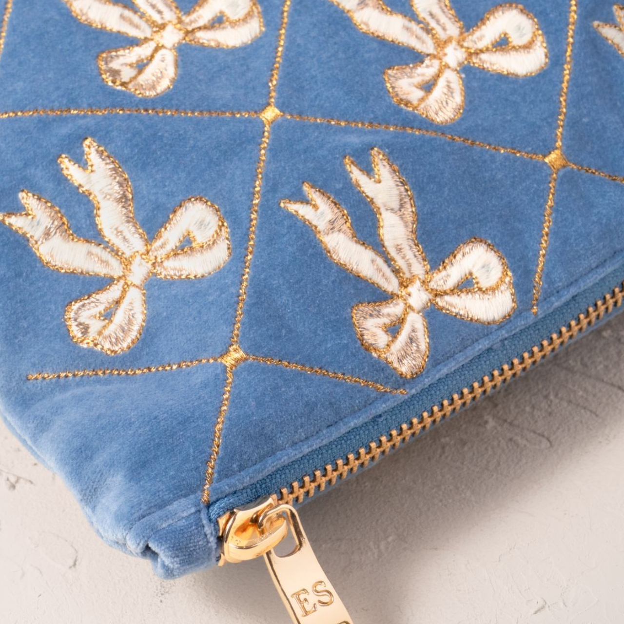Pressed Lattice Bows Everyday Velvet Pouch In Dusky Blue