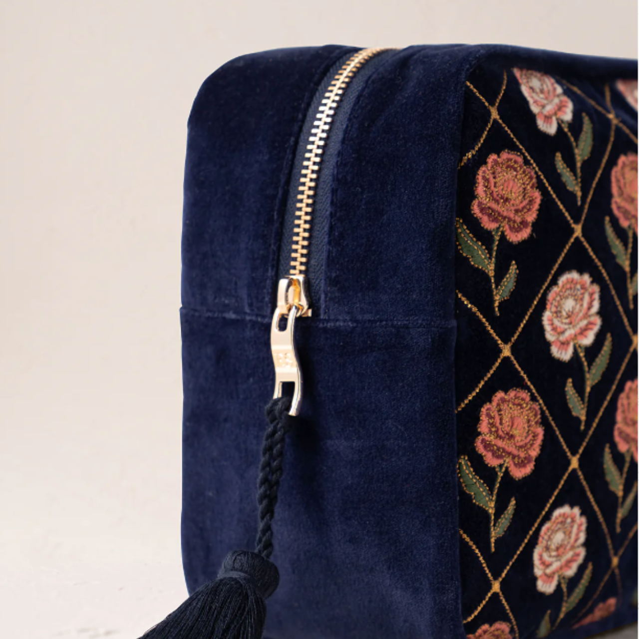 Elizabeth Scarlett Rose Velvet Wash Bag in Navy | Caroline