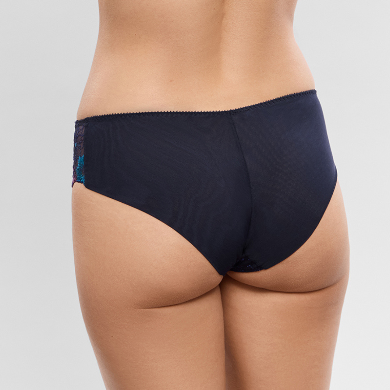 Clea Shorty in Mystic Blue