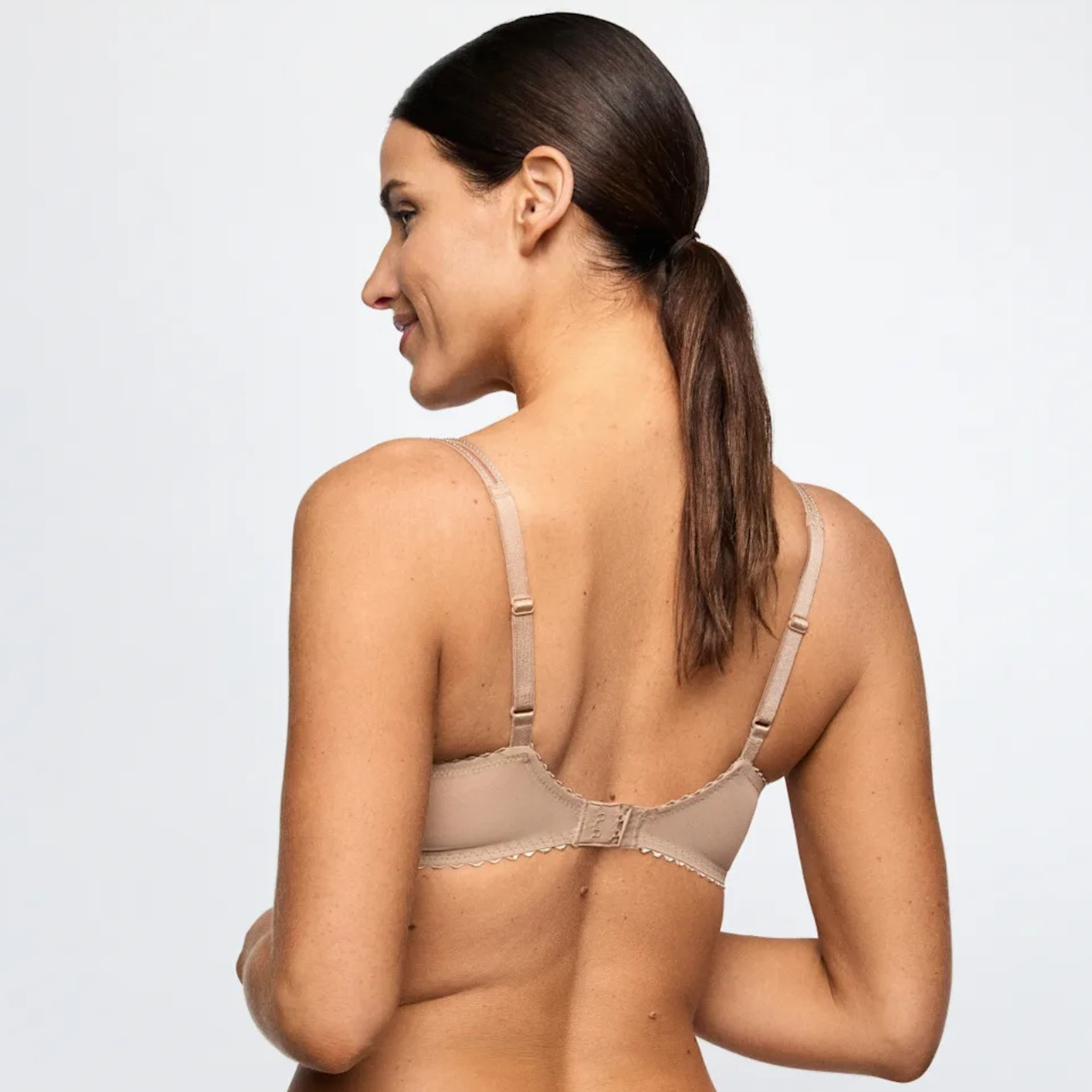 Jane Horizontal Seam Bra in Sand
