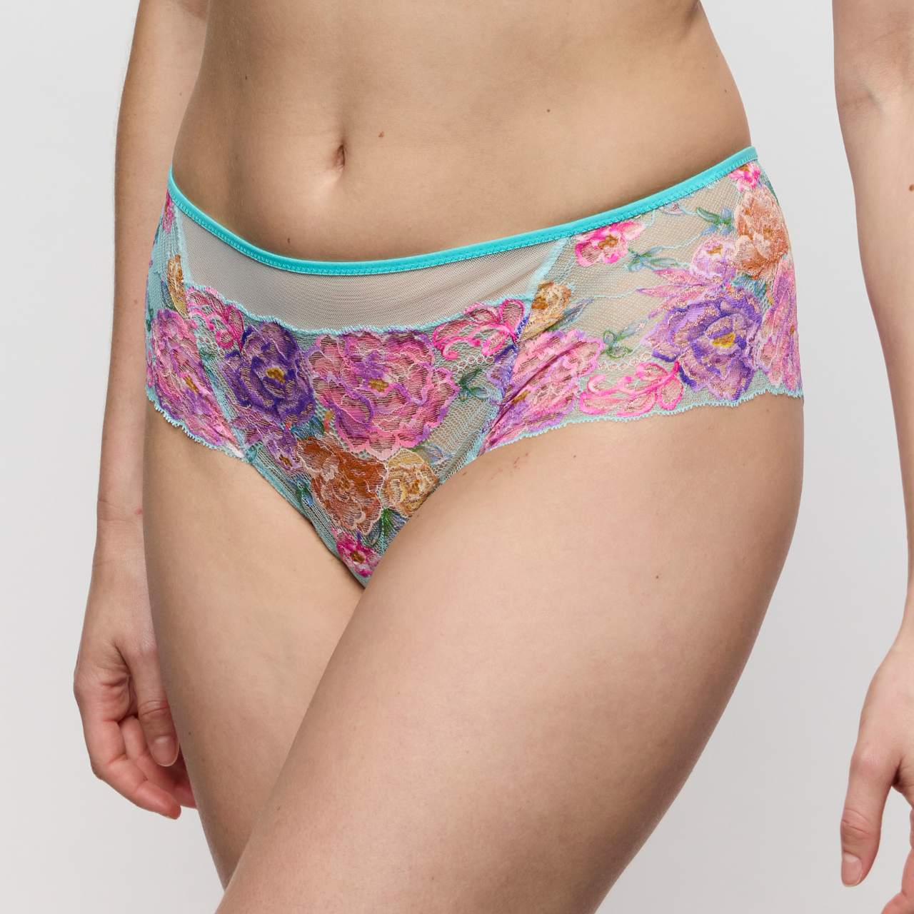 Lisbeth Hotpants in Clearwater