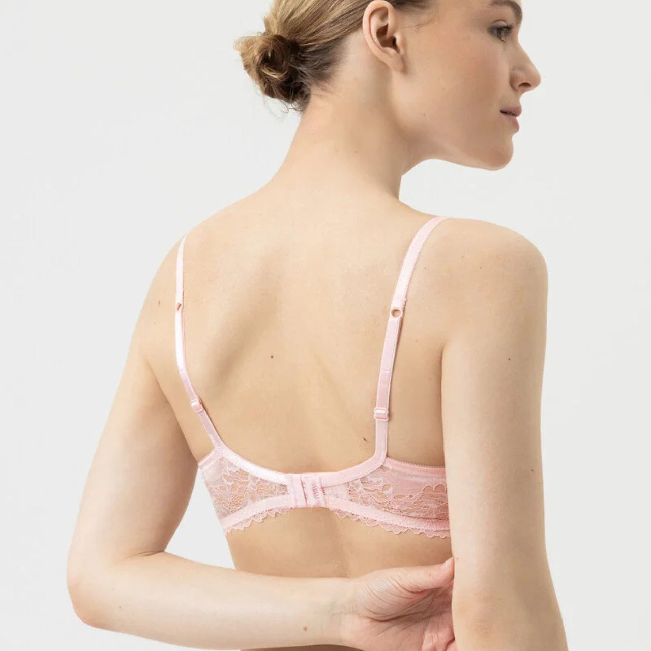 Serie Luxurious Padded Soft Bra in Bonbon Pink