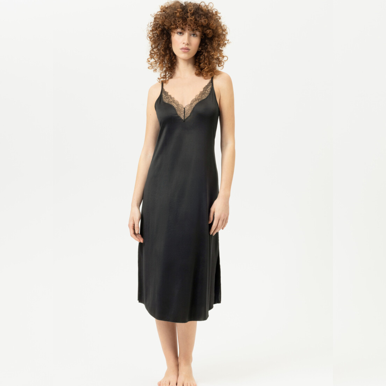 Serie Pure Shine Lace Midi Negligé in Black
