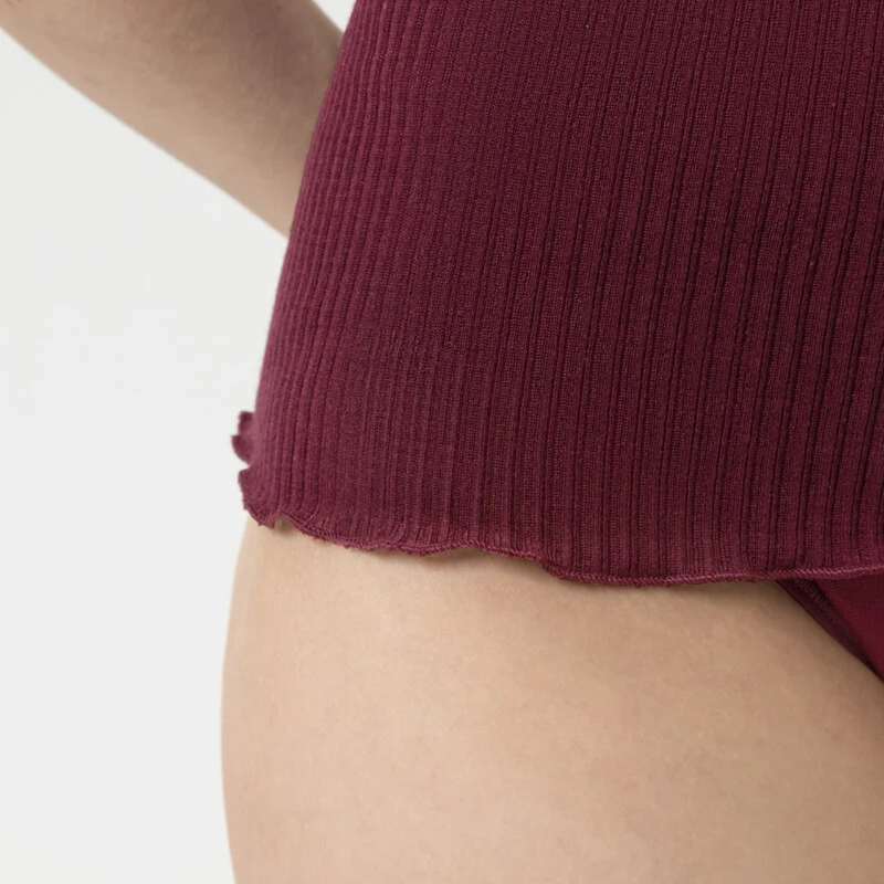 Serie Wool Expressive Tank Top in Boysenberry