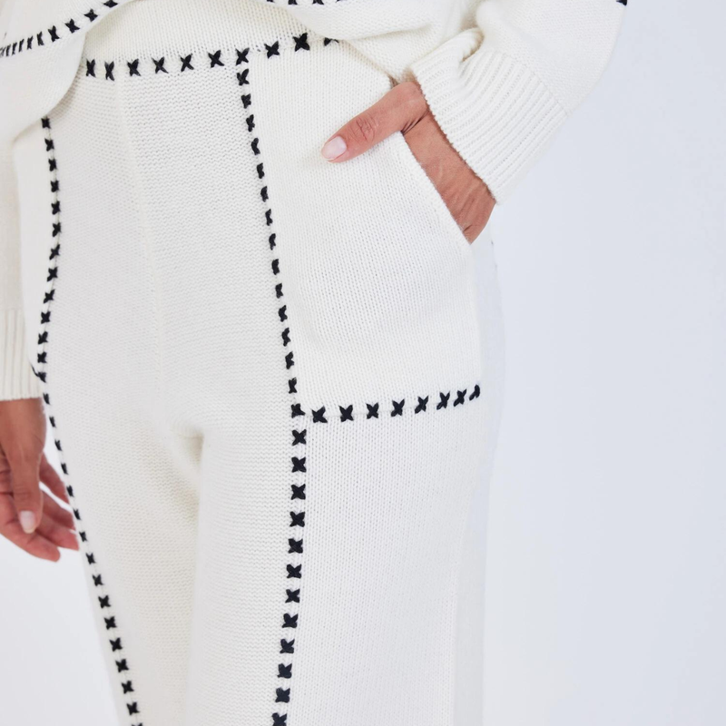 Karolia Wool Loose Topstitching Pant