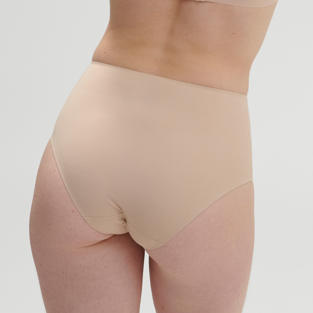 Essentiel High Waist Control Brief