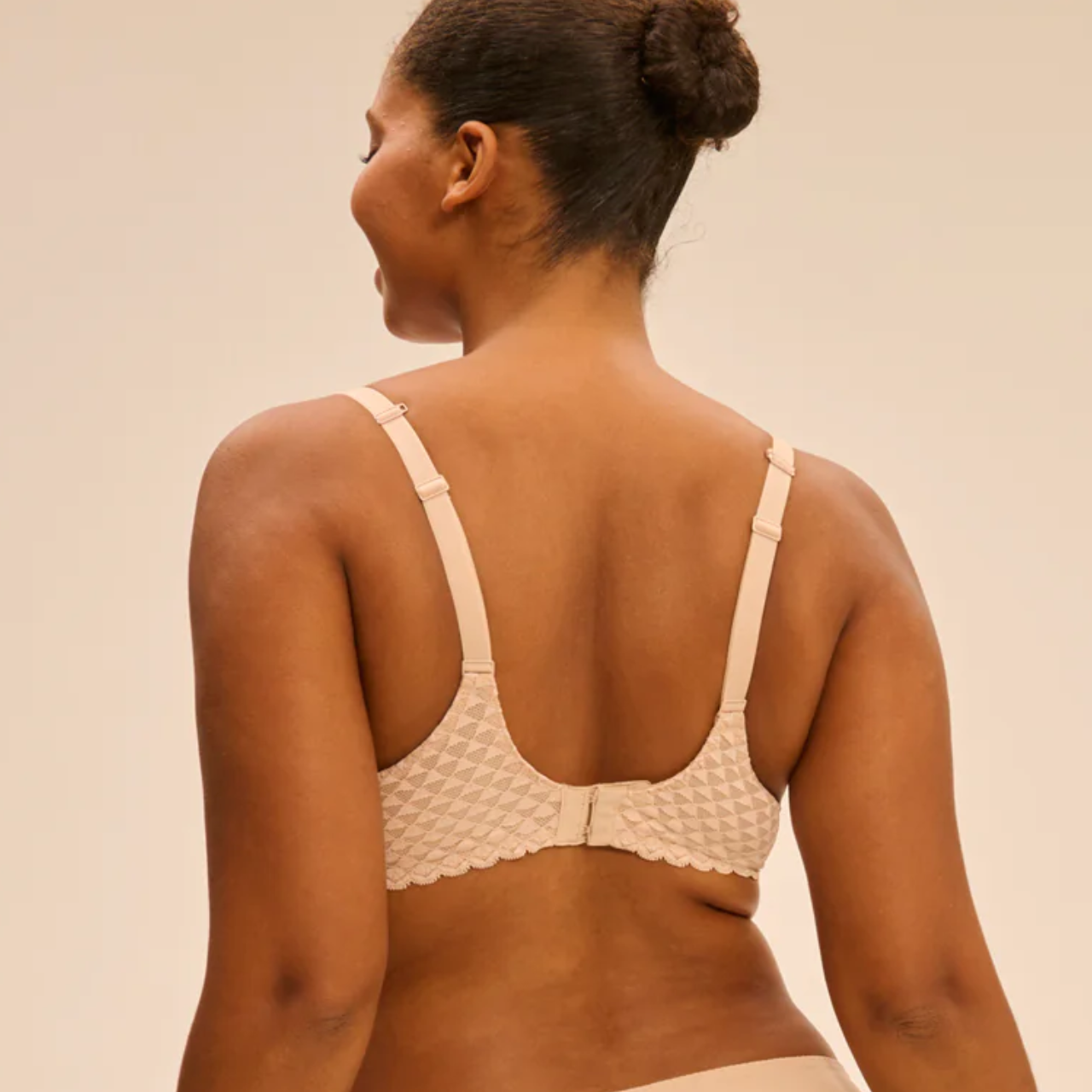 Subtile 3D Moulded Plunge Bra