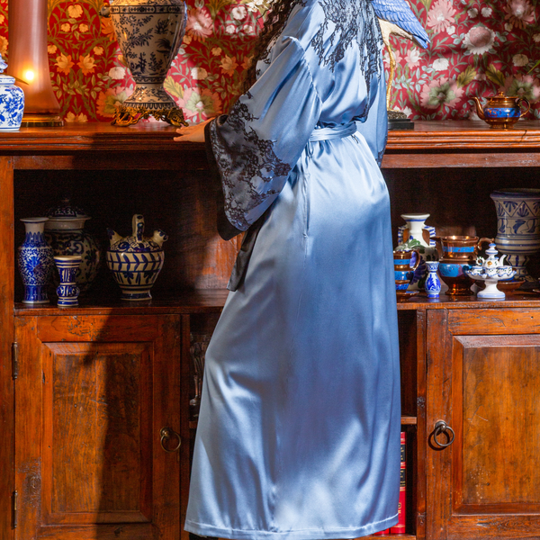 Pia Long Dressing Gown in Jean/Noir