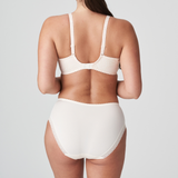 Gythia Full Brief in Geisha