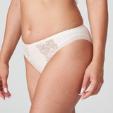 Gythia Rio Brief in Geisha