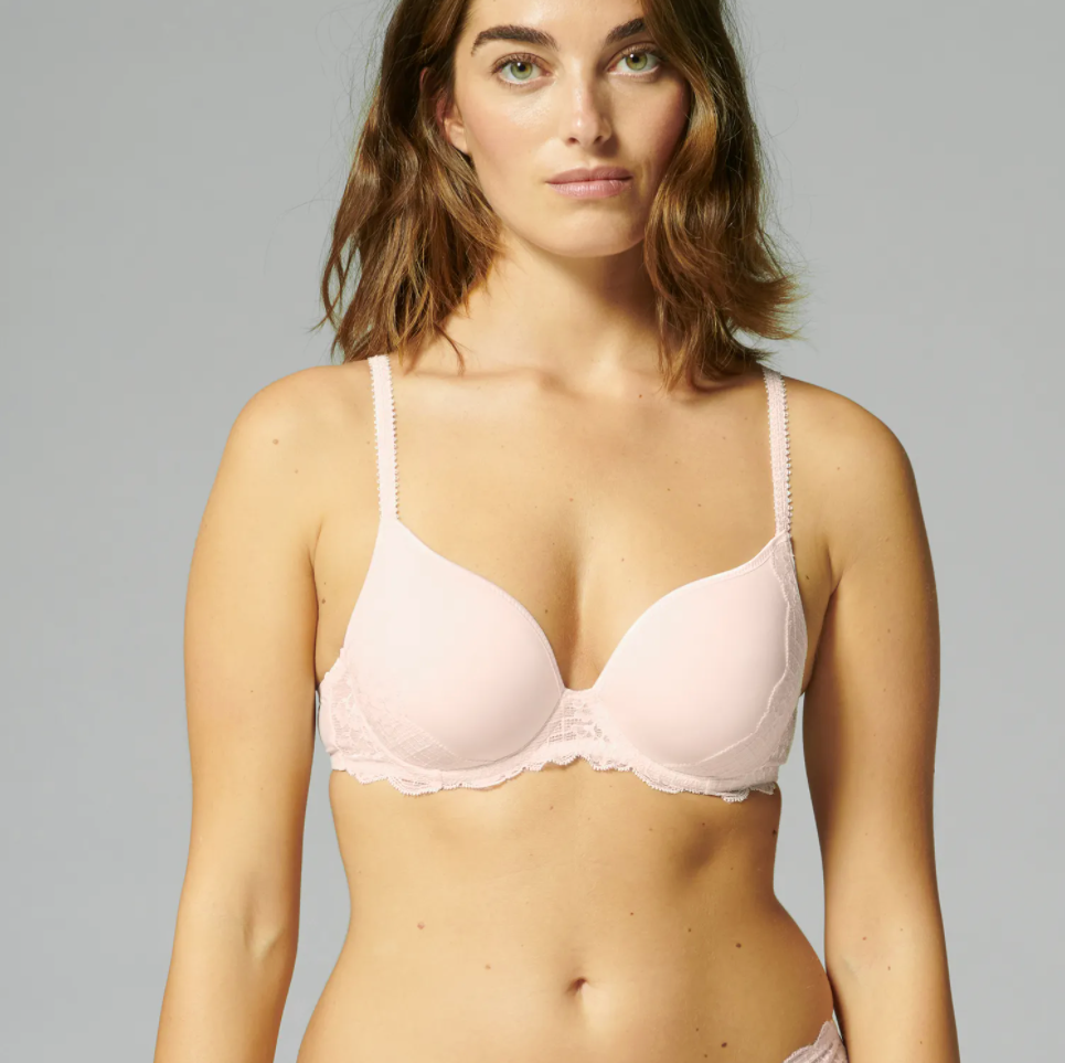 Simone Perele Women's Amour 3D Plunge, Blush, 34E : : Clothing,  Shoes & Accessories